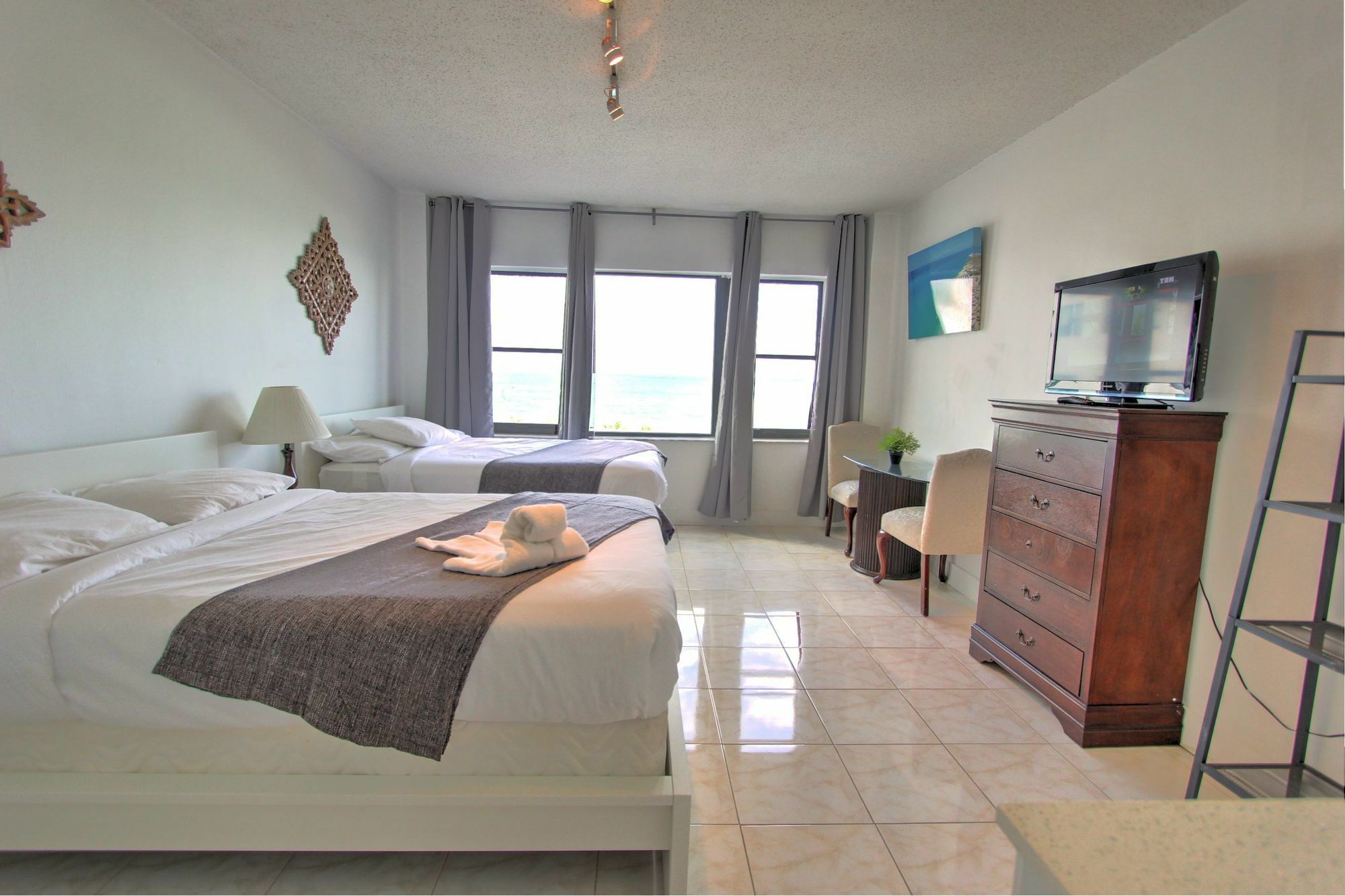 Private Apartments At The Casablanca Miami Beach Eksteriør bilde