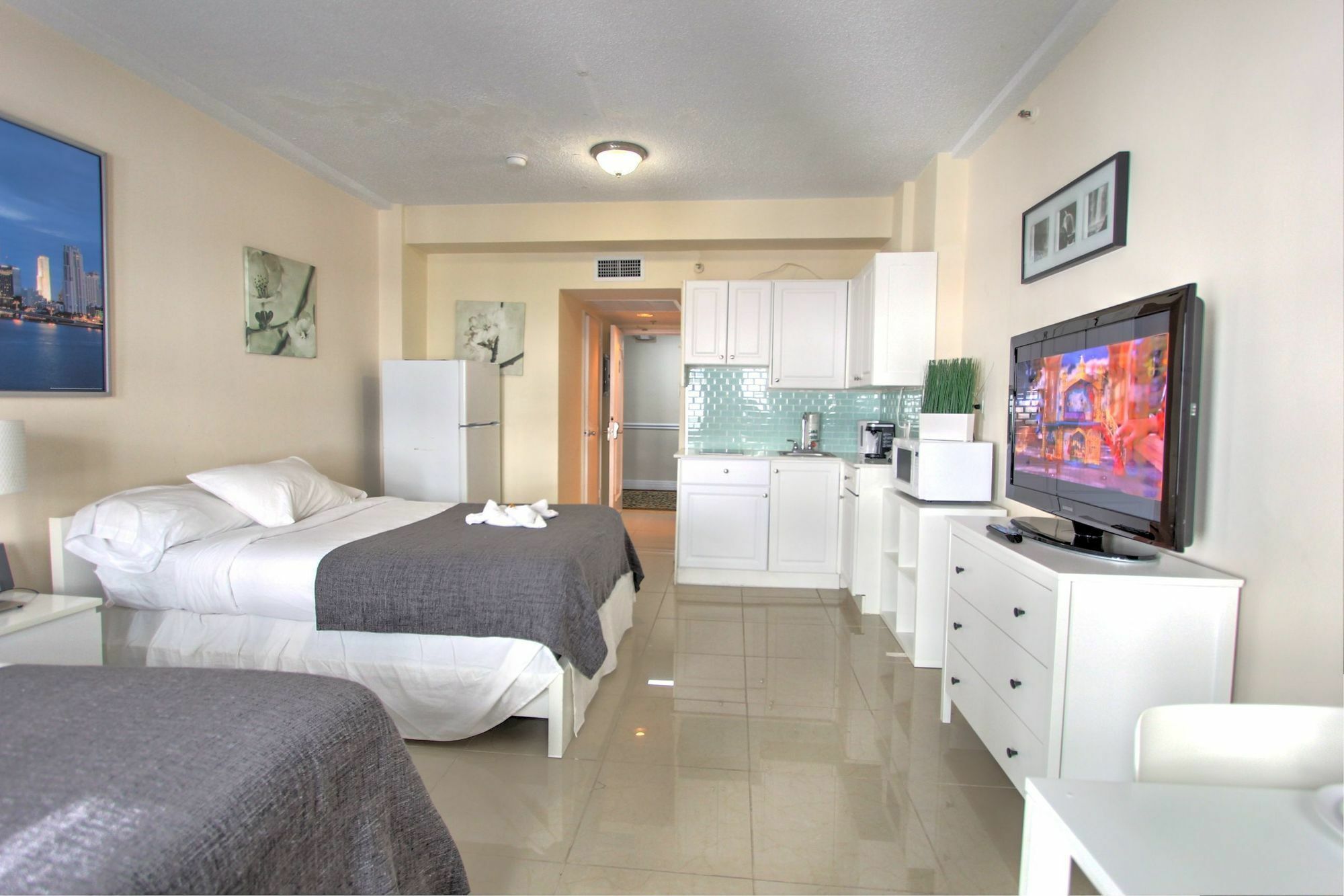 Private Apartments At The Casablanca Miami Beach Eksteriør bilde