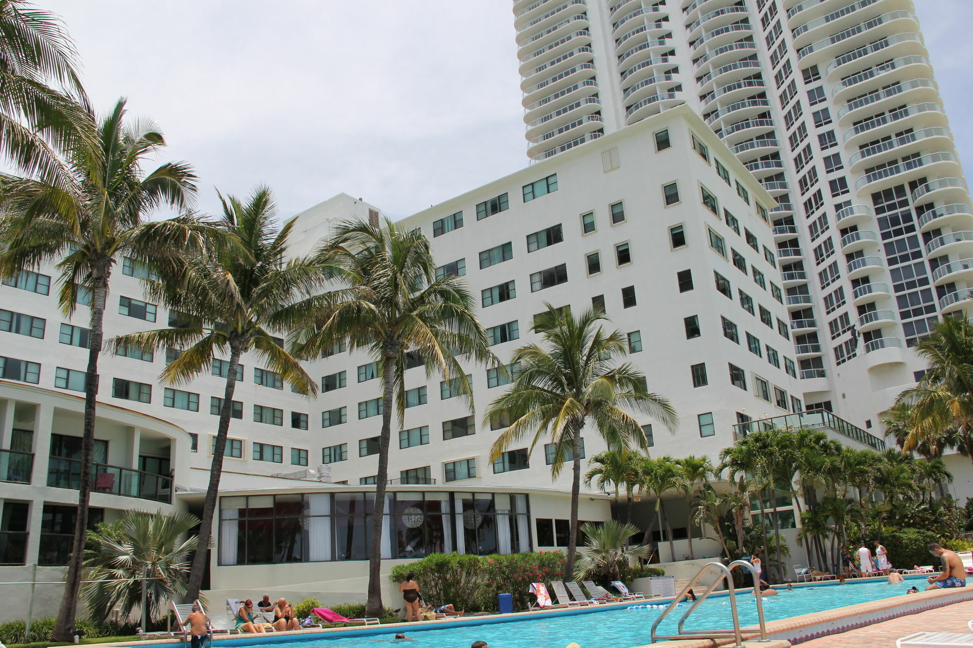 Private Apartments At The Casablanca Miami Beach Eksteriør bilde